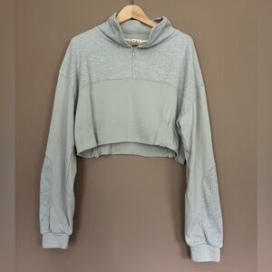 {POL} Cropped Long Sleeve 1/2 Zip Pullover in Grey - Womens Medium